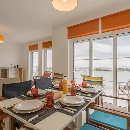 דירה 27: Duplex Baleal Retreat פניש